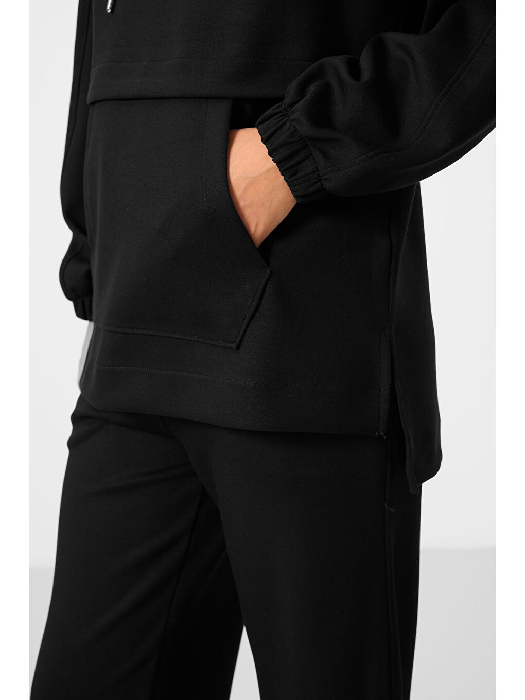 Siyah Yumuşak Dokulu Kapüşonlu Oversize Kadın Eşofman Tunik Takım   95348-3