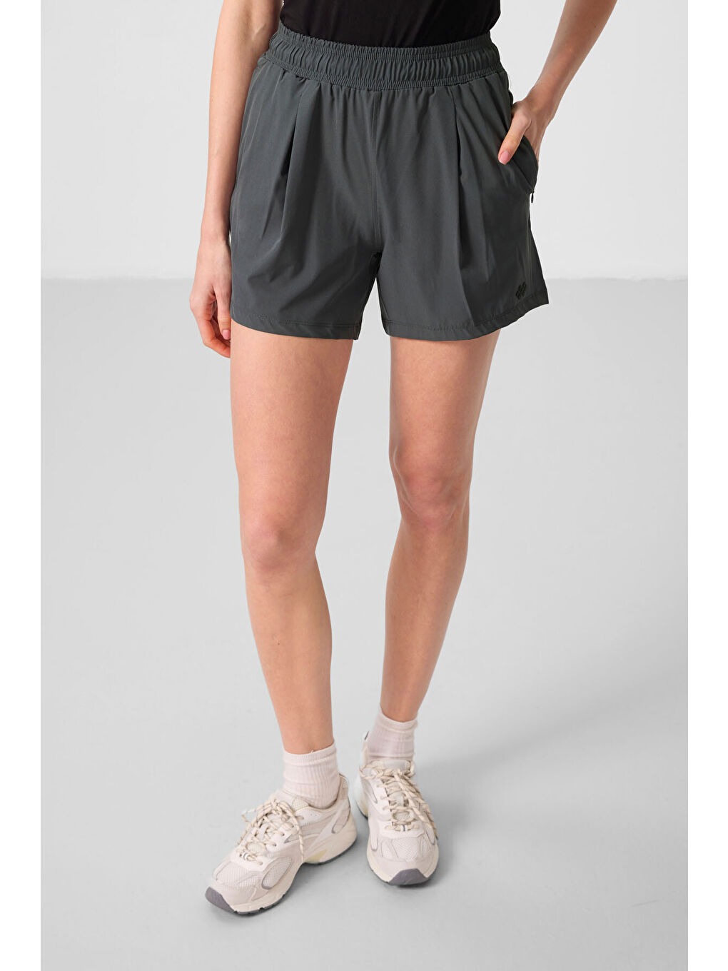 Haki Polyester Gizli Cep Fermuarlı Rahat Form Kadın Şort - 91014
