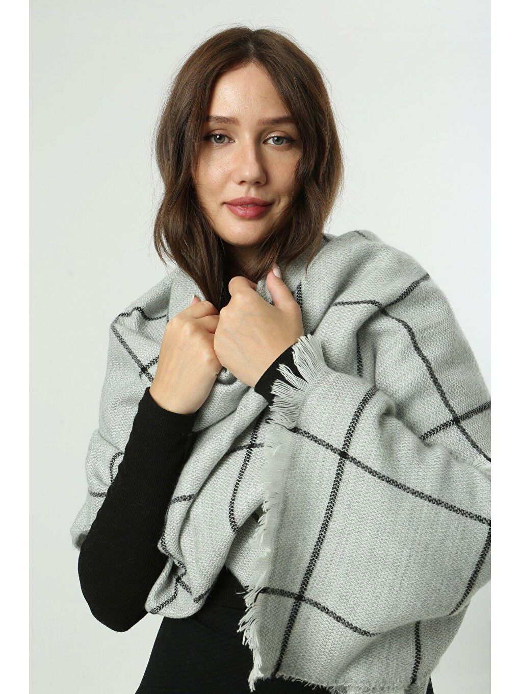 Kadın Gri Kare Desenli Atkı - Şal 70x180 cm SAL1210