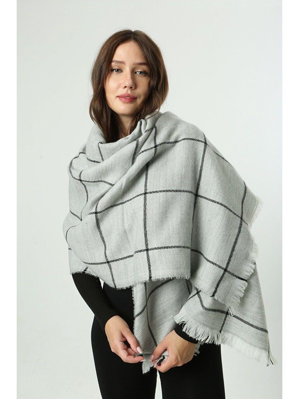 Kadın Gri Kare Desenli Atkı - Şal 70x180 cm SAL1210-4