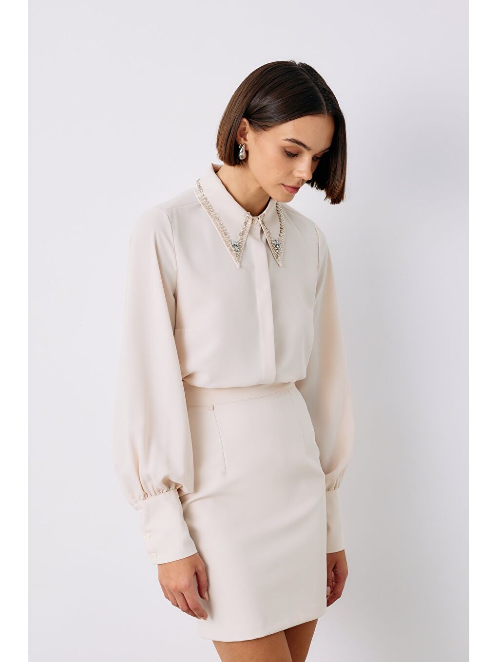 Yaka İşlemeli Gömlek - Bej-3