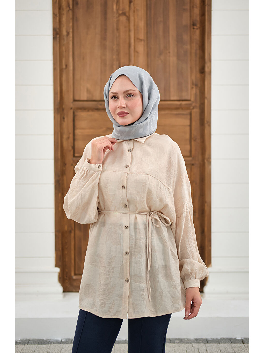 Ekru Kadın Yaprak Desen Bel Bağlamalı Gömlek Krem-1