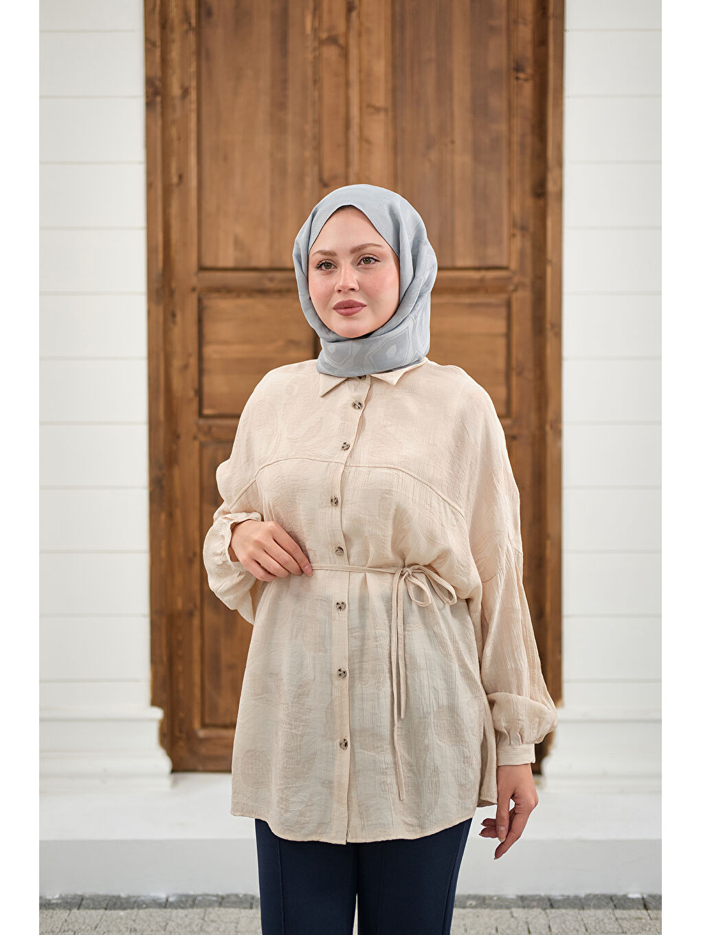 Ekru Kadın Yaprak Desen Bel Bağlamalı Gömlek Krem-3