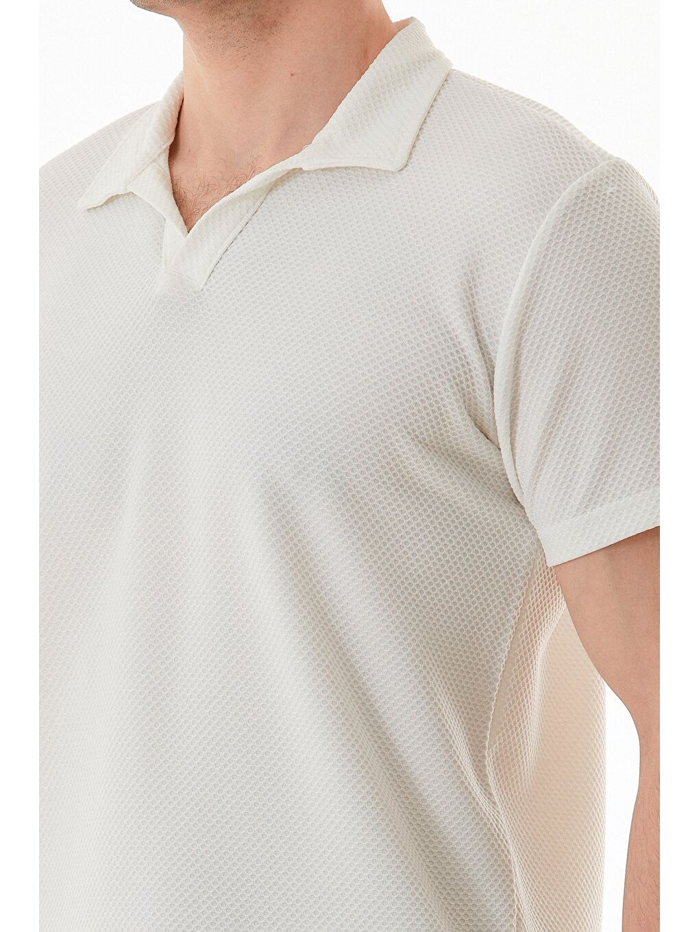 Ekru Geometrik Desen Polo Yaka Büyük Beden Tişört-4