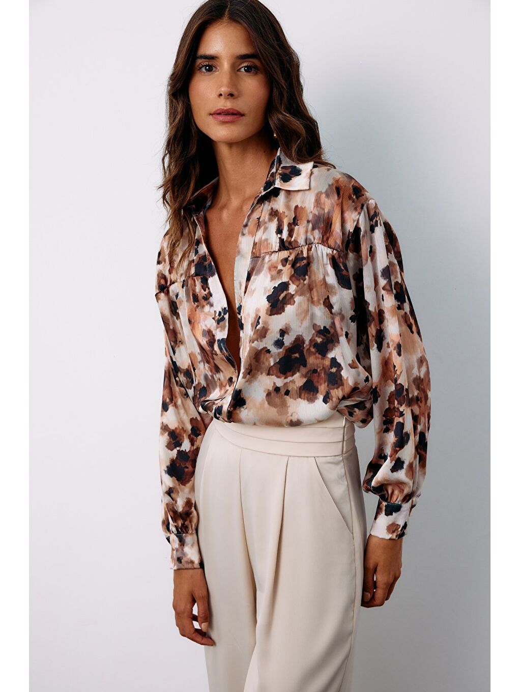 Kahverengi Çiçek Desenli Gömlek - Kahve-1