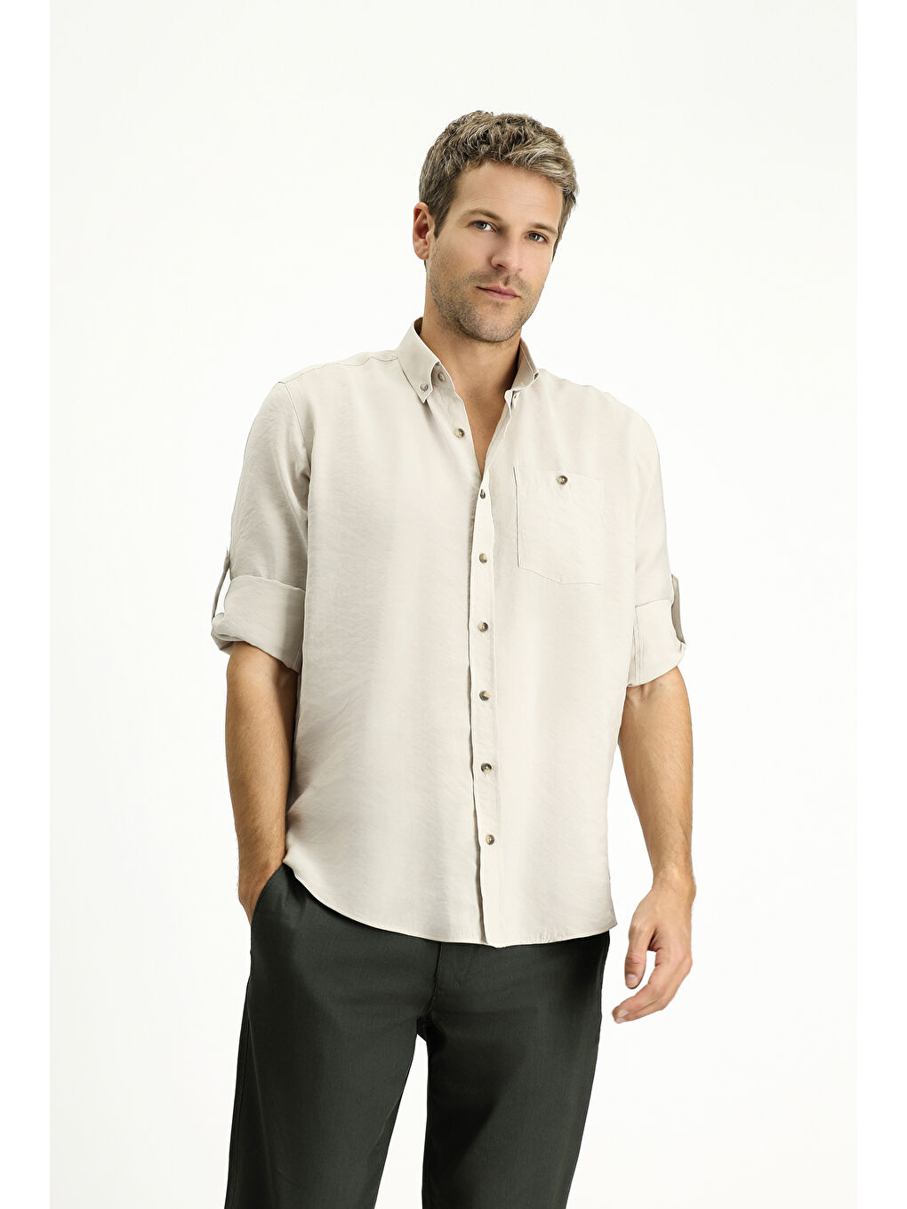 Bej Uzun Kol Regular Fit Düğmeli Yaka Spor Gömlek