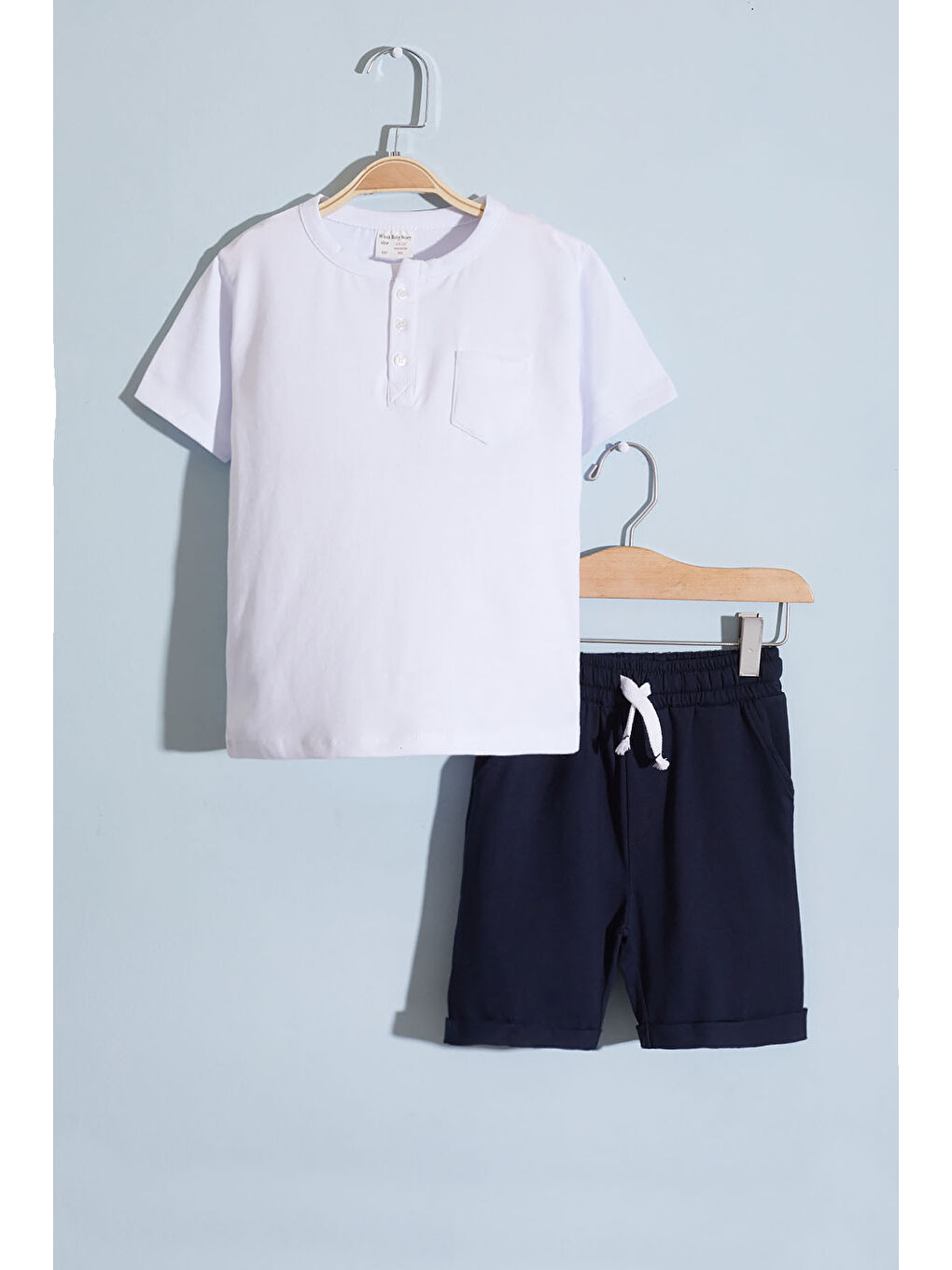 Erkek Bebek Beyaz Düğmeli Kısa Kollu Şortlu Takım 18628-1