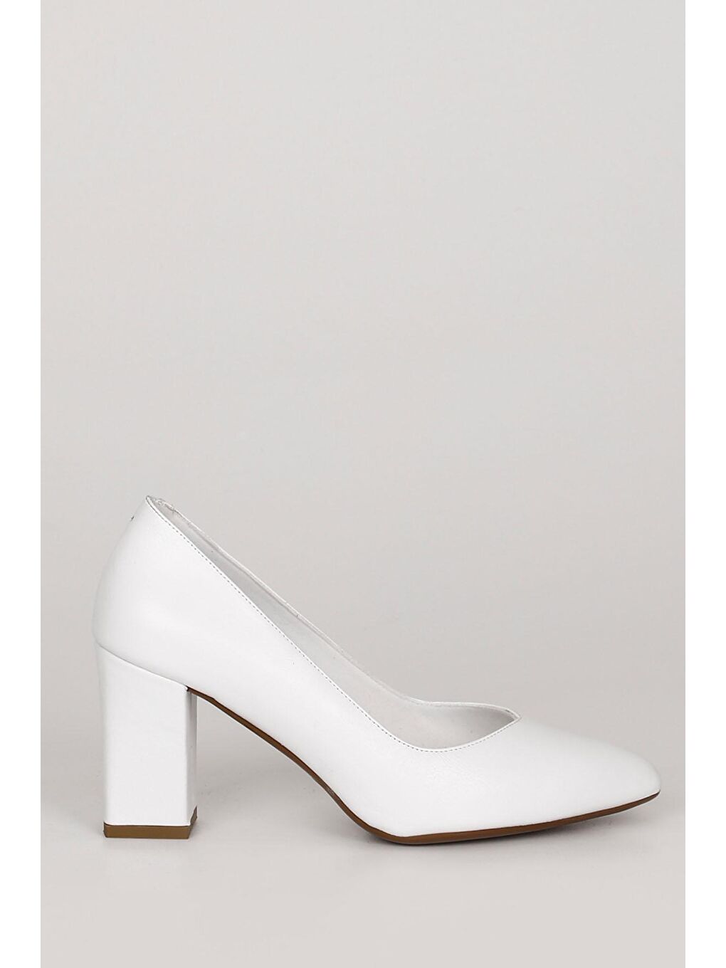 Beyaz BEYAZ  Hakiki Deri Sivri Burun Yüksek Kalın Topuklu Kadın Ayakkabı 24171-3