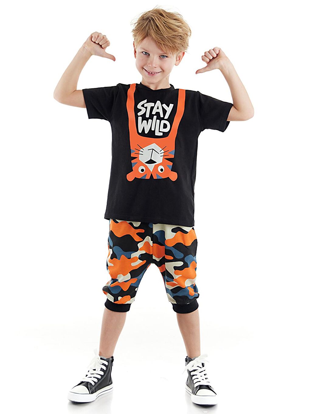 Denokids Karışık Stay Wild T-Shirt Kamuflaj Kapri Pantolon Takım