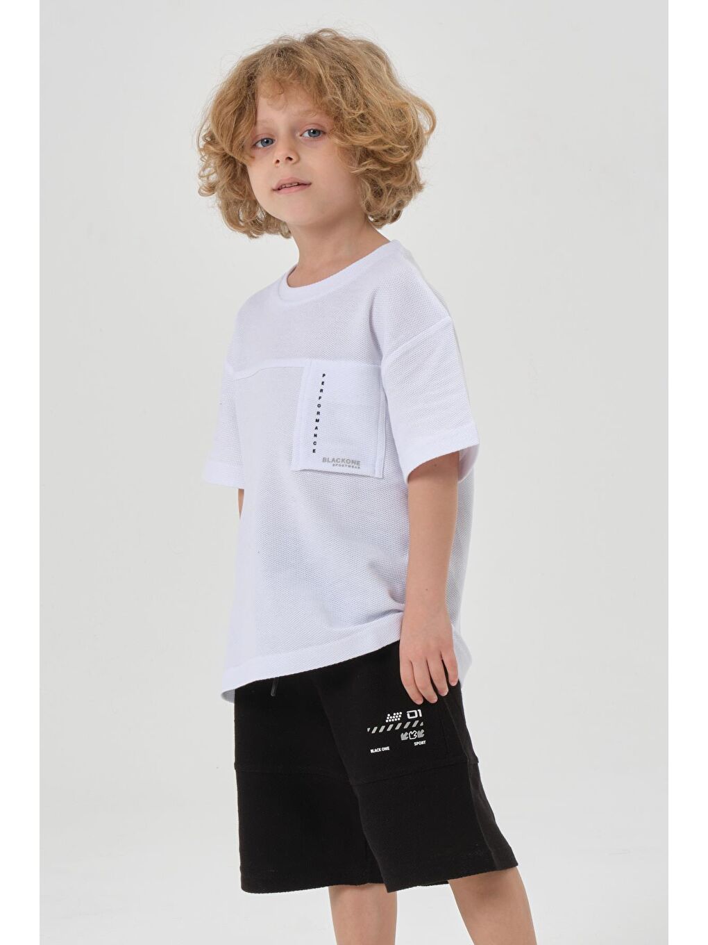 Beyaz Erkek Çocuk Şort Bisiklet Yaka Üst Takım-3