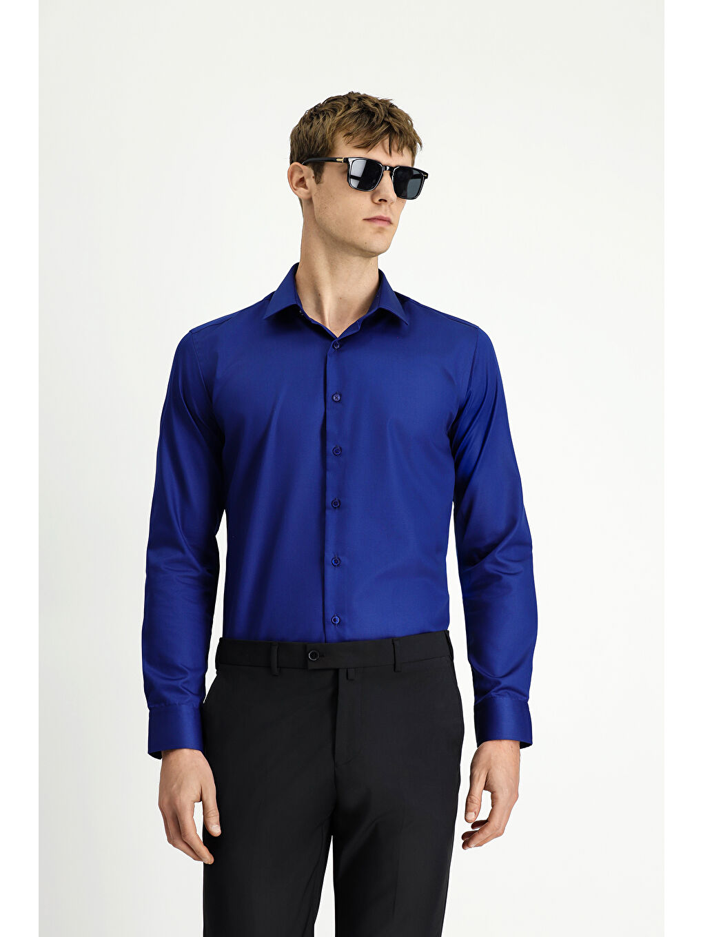 Lacivert Uzun Kol Slim Fit Dar Kesim Klasik Non Iron Pamuklu Gömlek-3