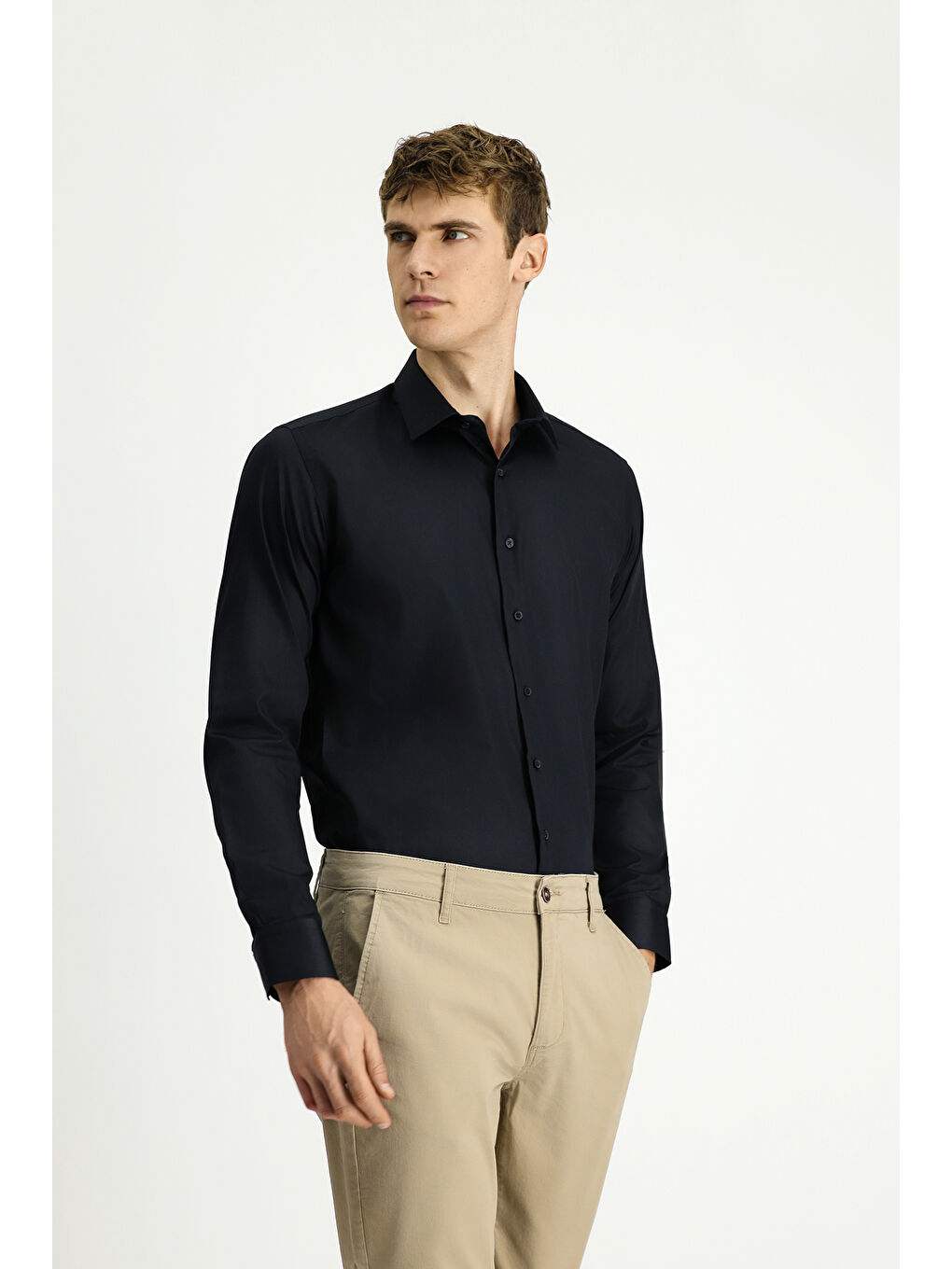 Siyah Uzun Kol Slim Fit Dar Kesim Klasik Non Iron Pamuklu Gömlek-3