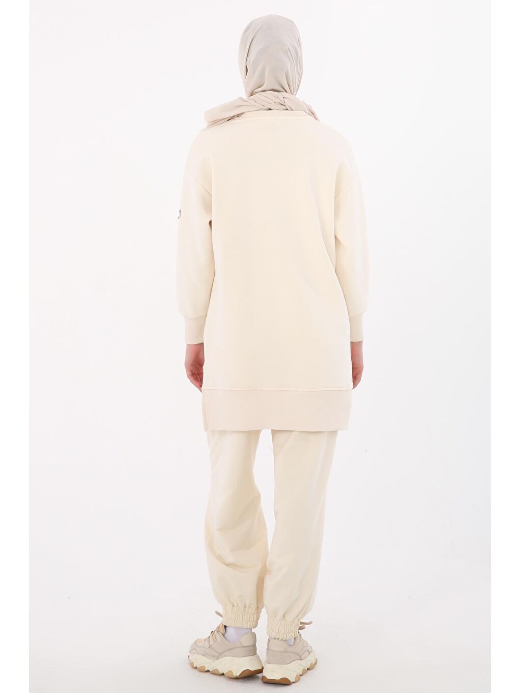 Ekru Baskılı Yanları Yırtmaçlı Şardonlu Sweat Tunik-3