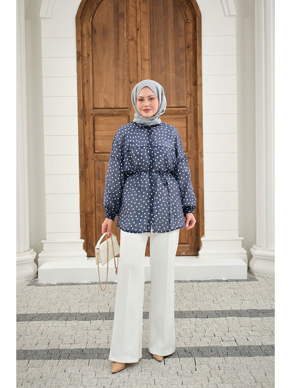 Kadın Puantiyeli Tül Detay Bel Bağlamalı Gömlek Mavi-2