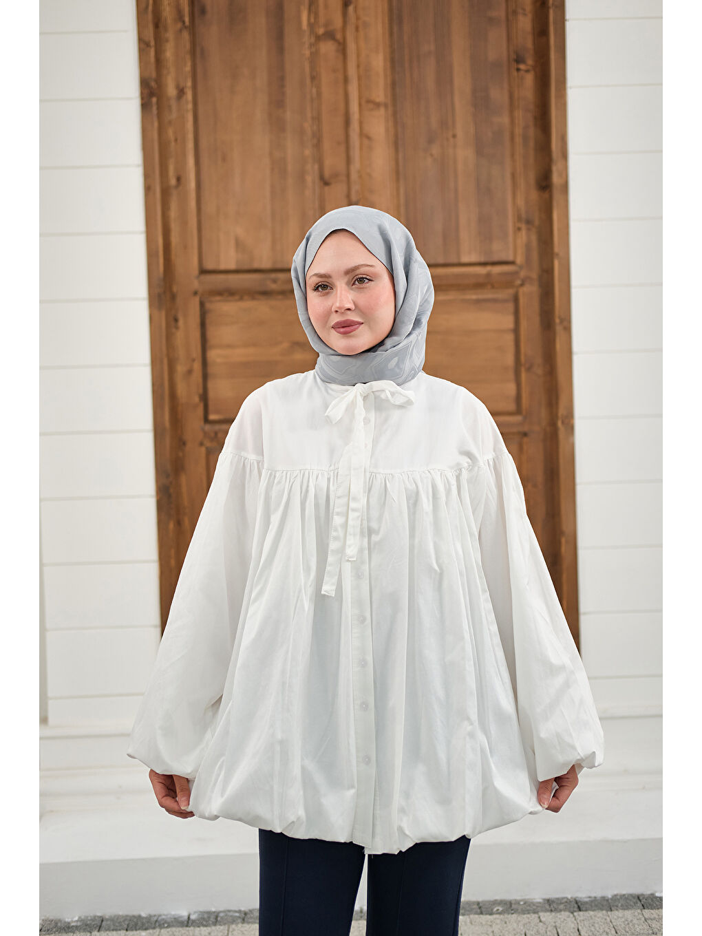 Kadın Etek Ucu Büzgülü Gömlek Beyaz-4