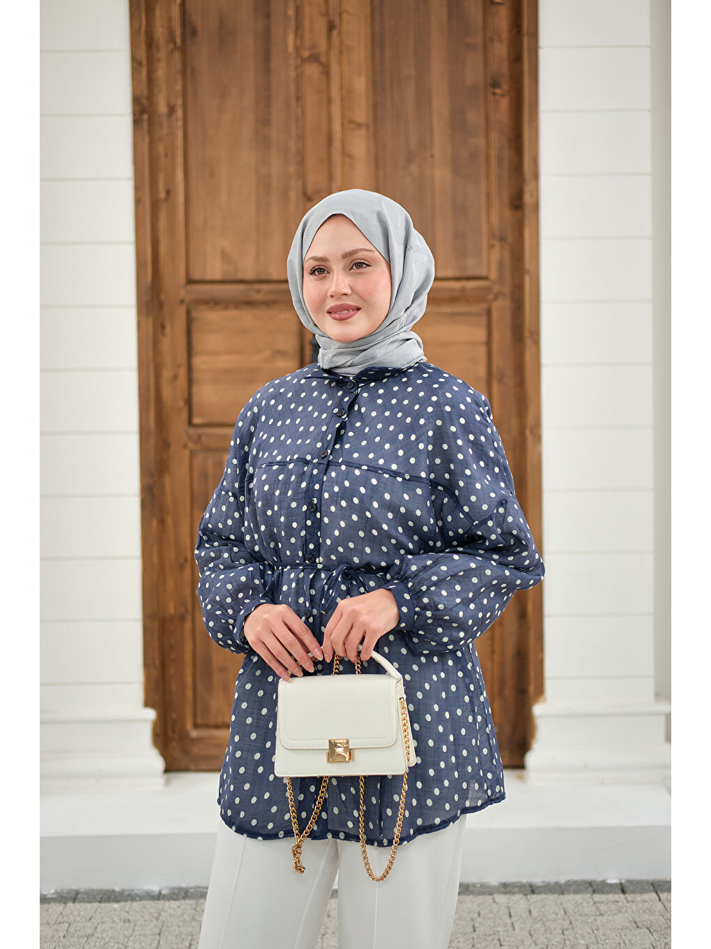 Kadın Puantiyeli Tül Detay Bel Bağlamalı Gömlek Mavi-3