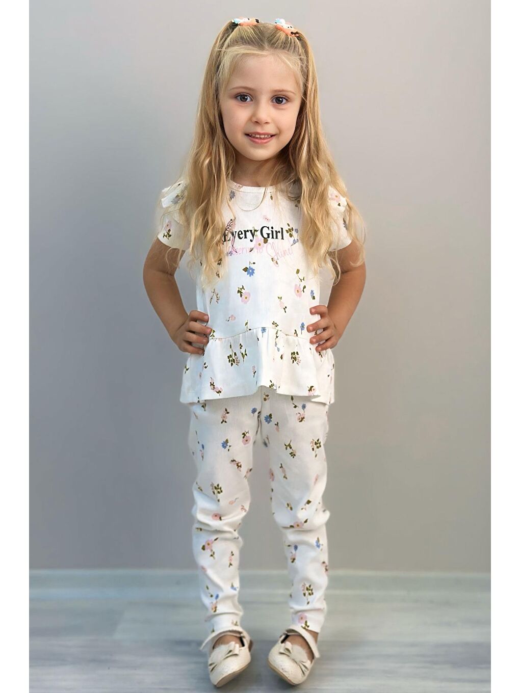 Kız Çocuk Taytlı Takım Çiçek Desenli Kolları Fırfır Detaylı Ekru (2-6 Yaş)