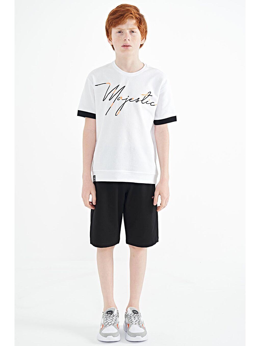 TOMMYLIFE Beyaz Ön Yazı Nakışlı O Yaka Oversize Erkek Çocuk T-Shirt - 11147 - 1