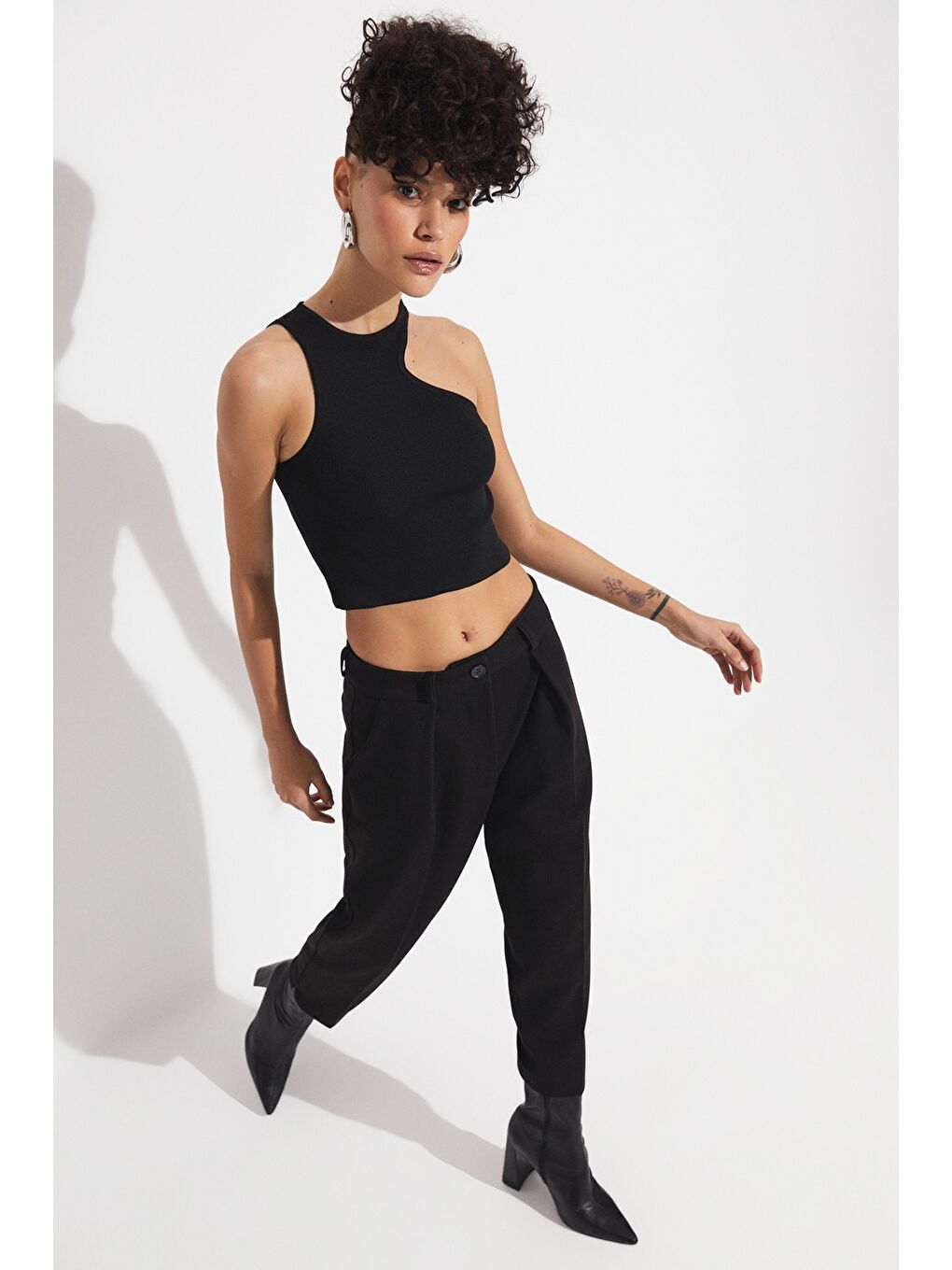 Siyah Pilili Pantolon-4