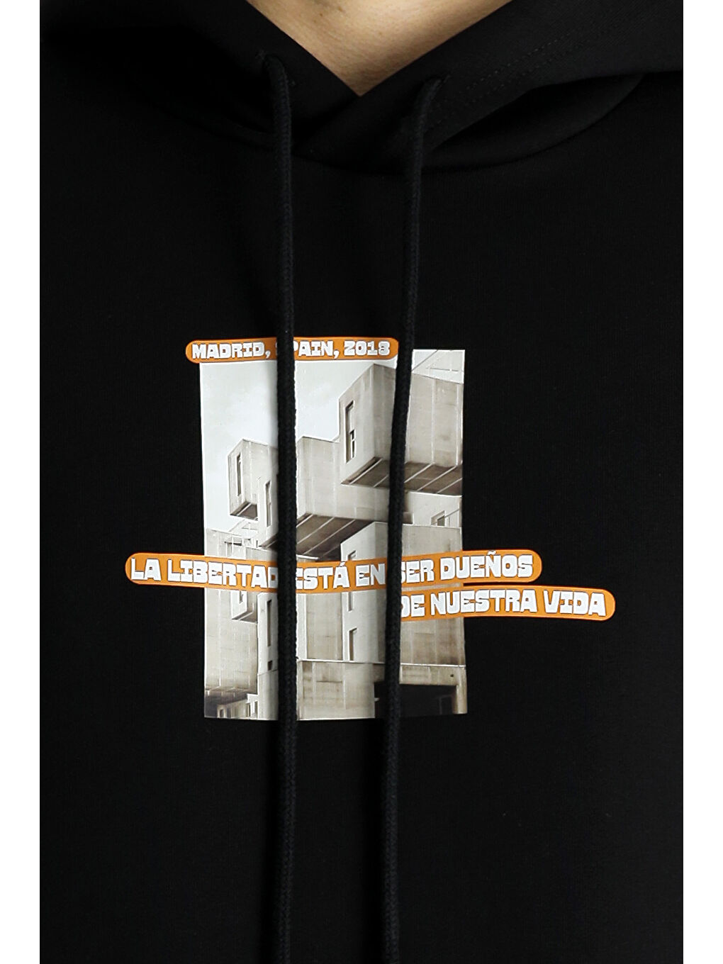 Siyah Kapüşonlu İçi Polarlı Baskılı Pamuklu Sweatshirt-4