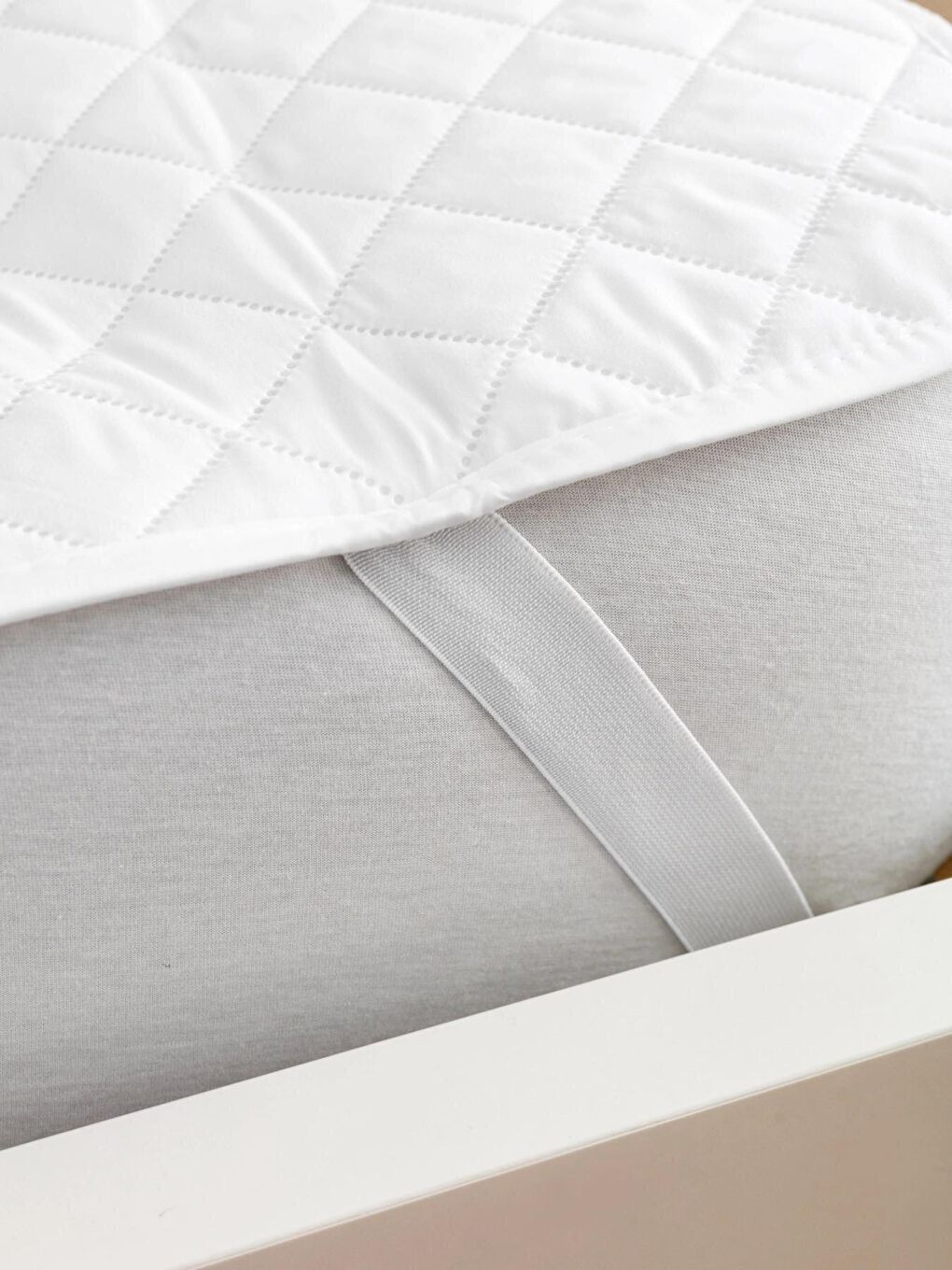 Beyaz Mattress Protecto Lastikli Sıvı Geçirmez Yatak Alezi 160x200-1