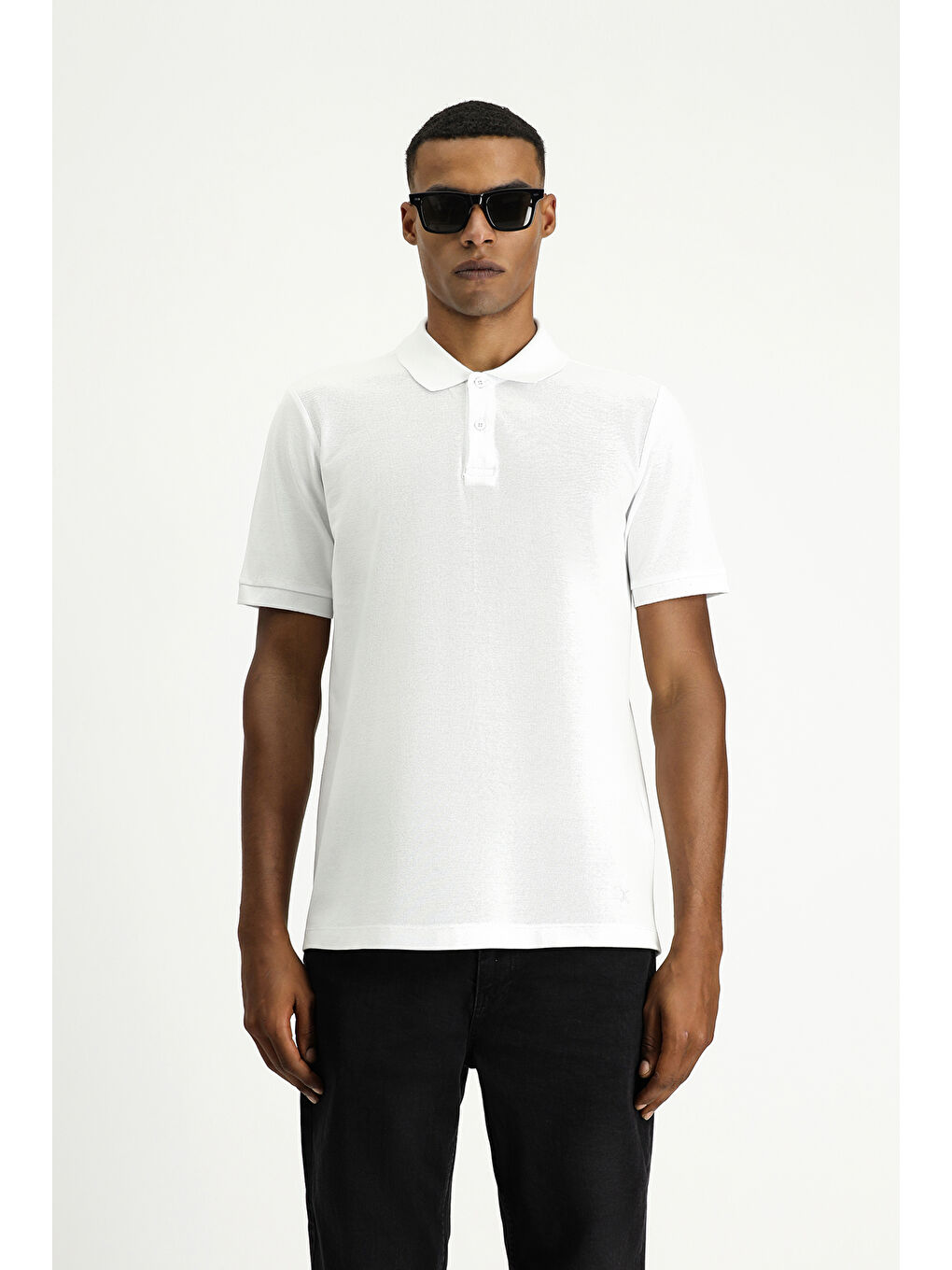 Beyaz Polo Yaka Regular Fit Nakışlı Pamuk %100 Pamuk Tişört-2