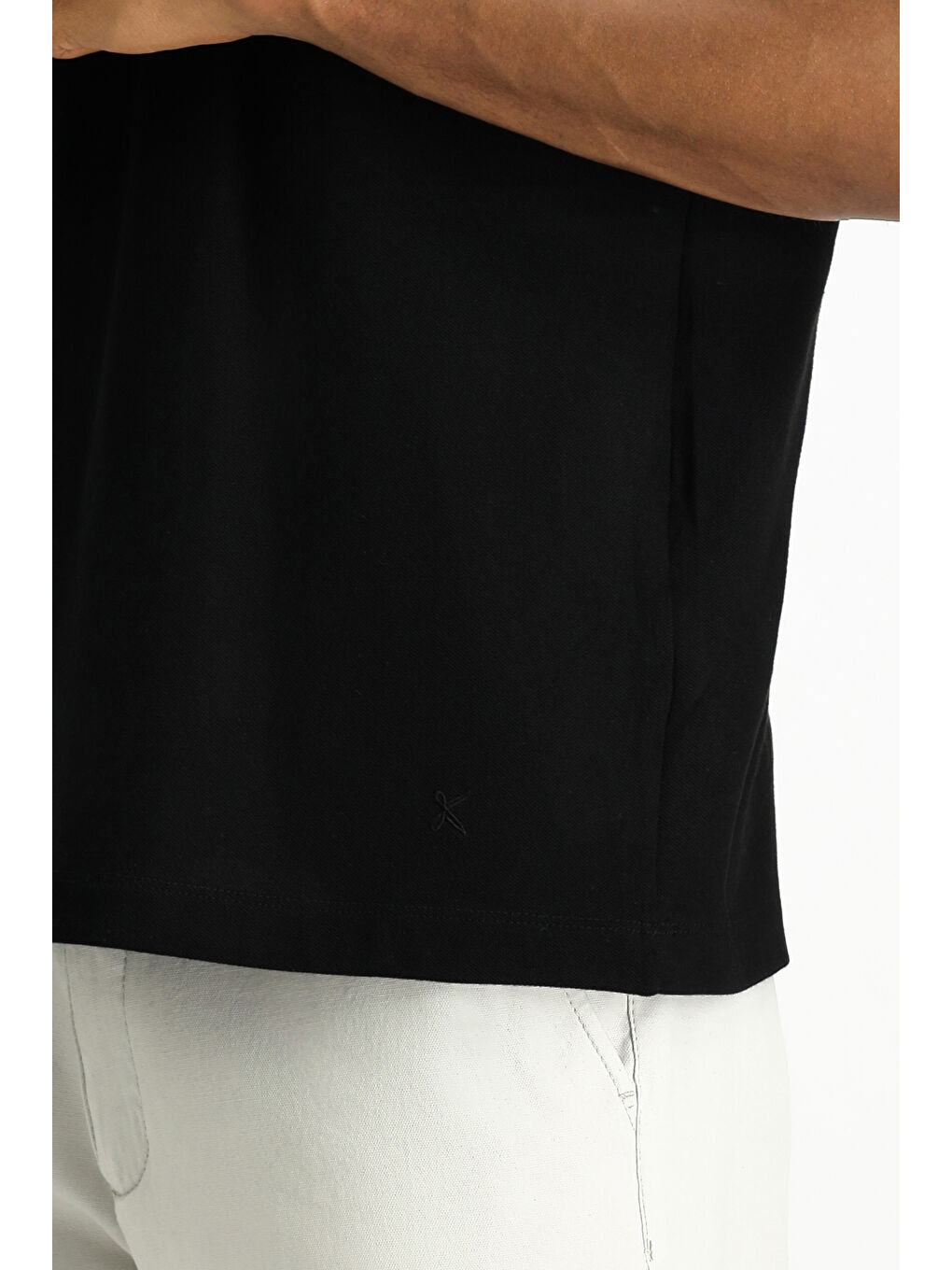 Siyah Polo Yaka Regular Fit Nakışlı Pamuk %100 Pamuk Tişört-6