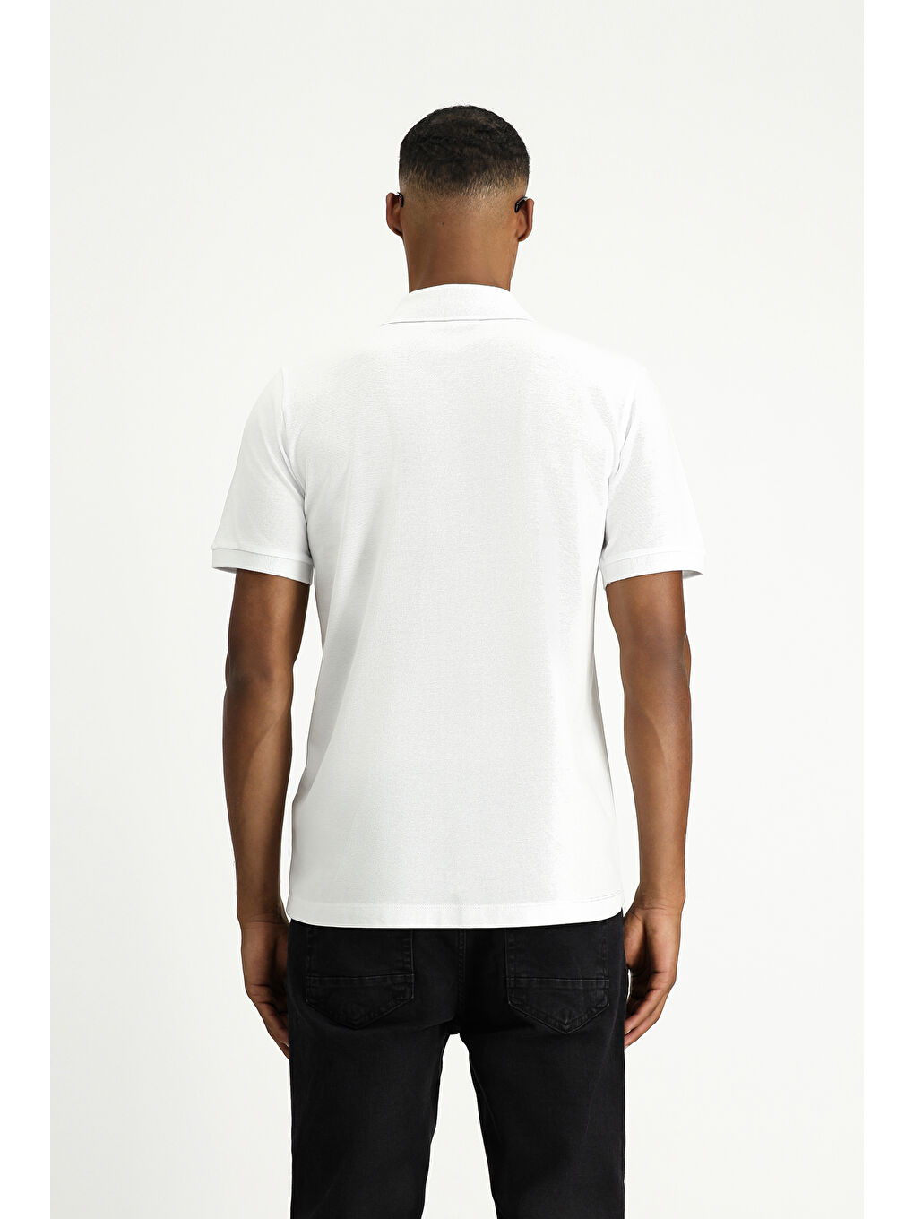 Beyaz Polo Yaka Regular Fit Nakışlı Pamuk %100 Pamuk Tişört-4