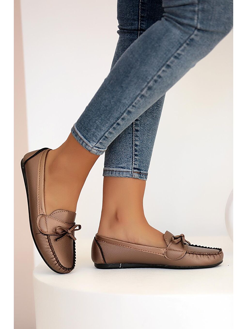 Turuncu Fiyonklu Rahat Kalıp Moda Kadın Babet 001-178-22-2