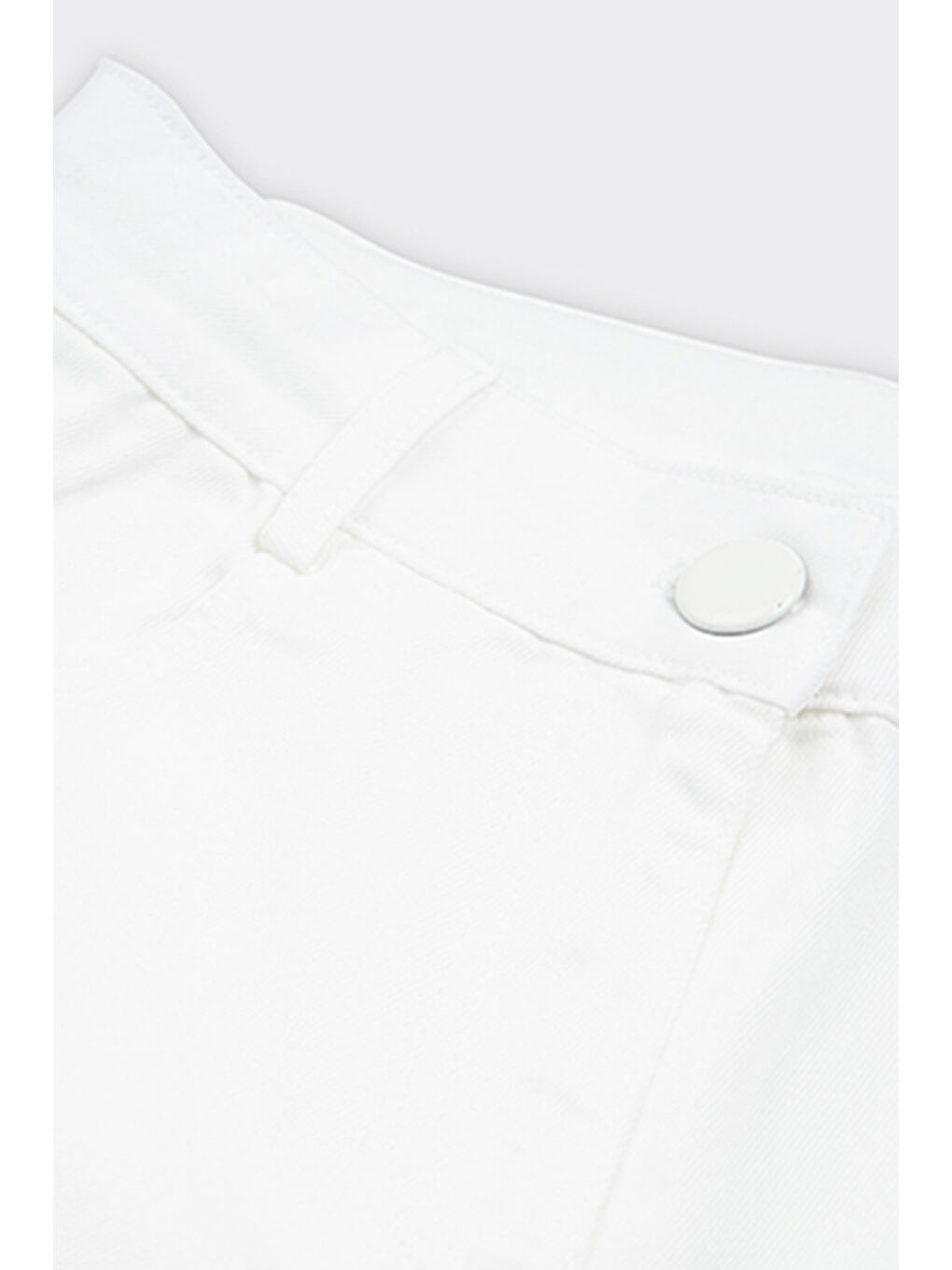 Beyaz Kız Çocuk Düğmeli Şort-2