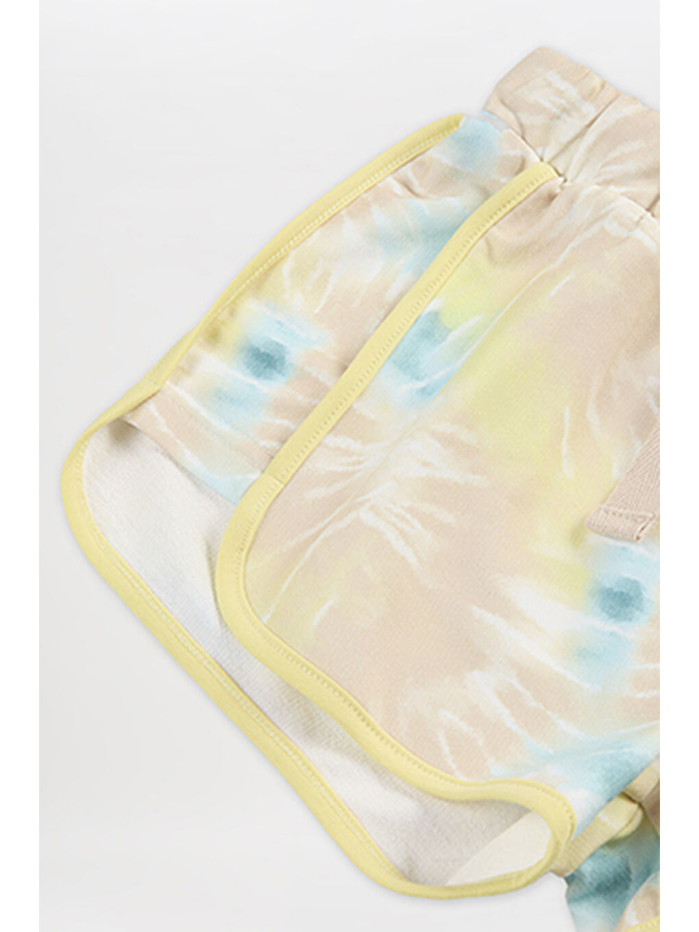 Kız Çocuk Batik Desenli Bej Şort-3