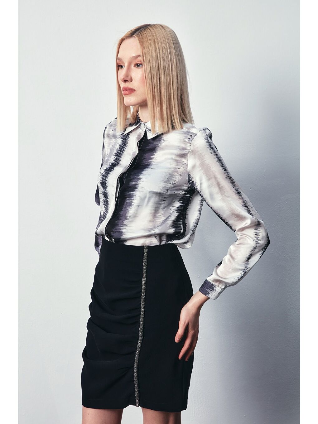 Desenli Düz Gömlek - Siyah-3