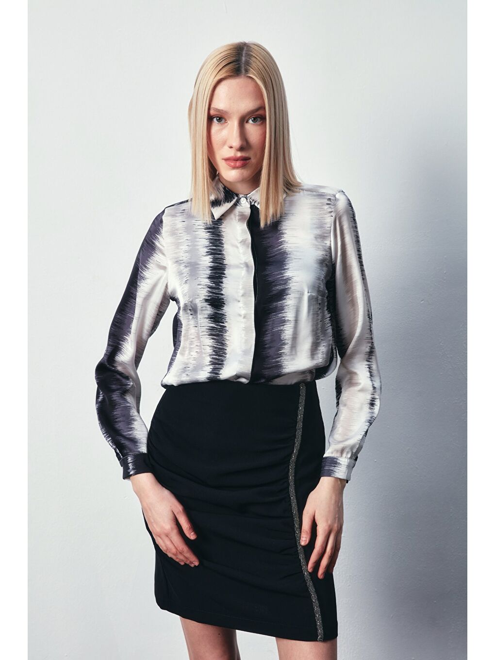 Desenli Düz Gömlek - Siyah-4