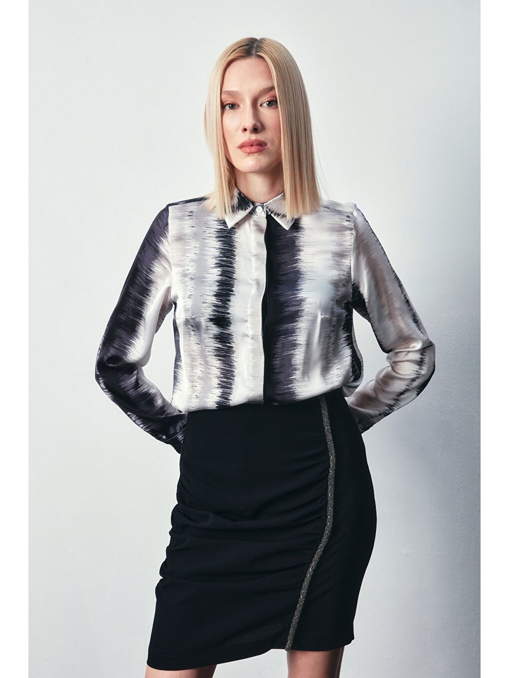 Desenli Düz Gömlek - Siyah-6