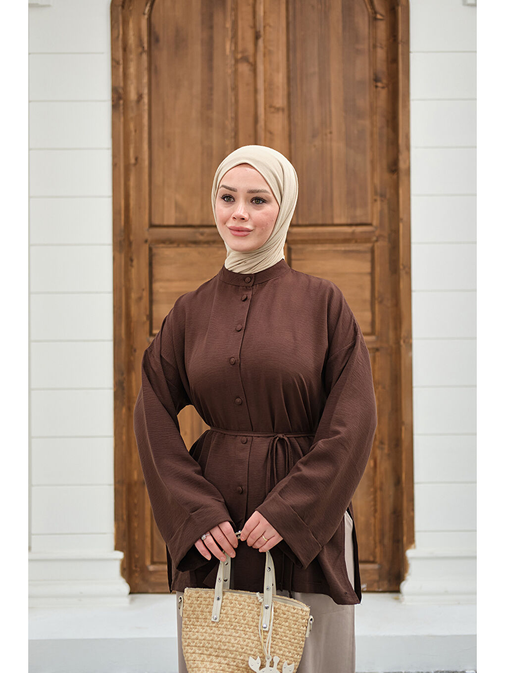 Kadın Duble Kol Yırtmaçlı Gömlek Kahverengi-3