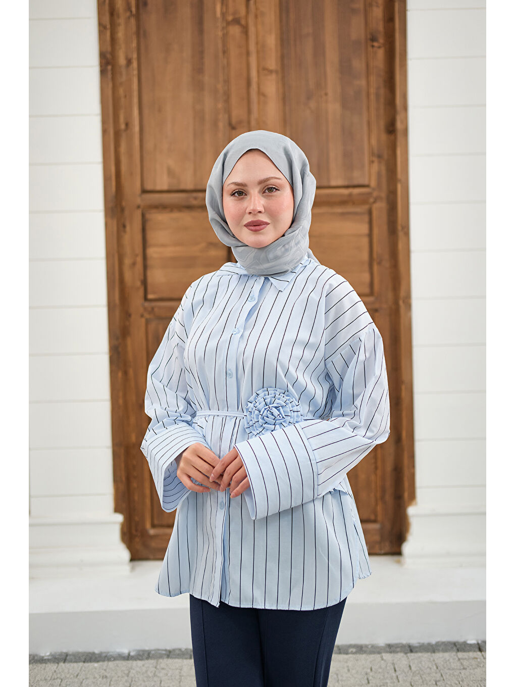 Kadın Büzgülü Bel Bağlamalı Çizgili Gömlek Bebe Mavi-4