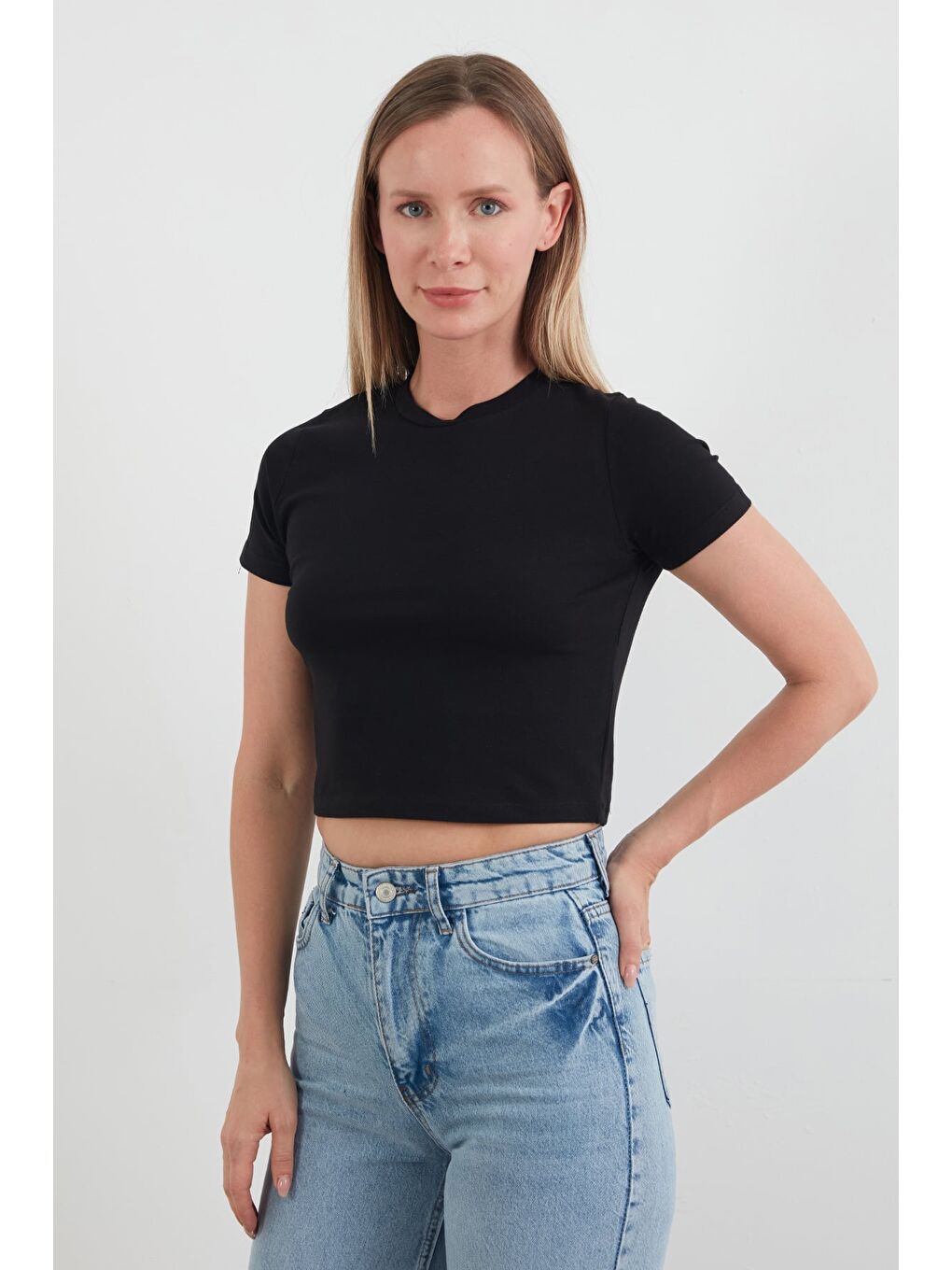 Siyah Basic Bisiklet Yaka Crop Tişört-2