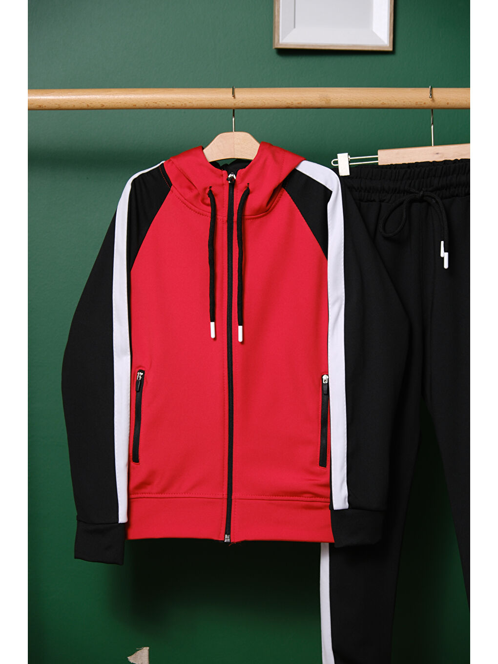Kırmızı Unisex Şerit Detaylı Kapüşonlu Çocuk Eşofman Takımı ESF.1903-4