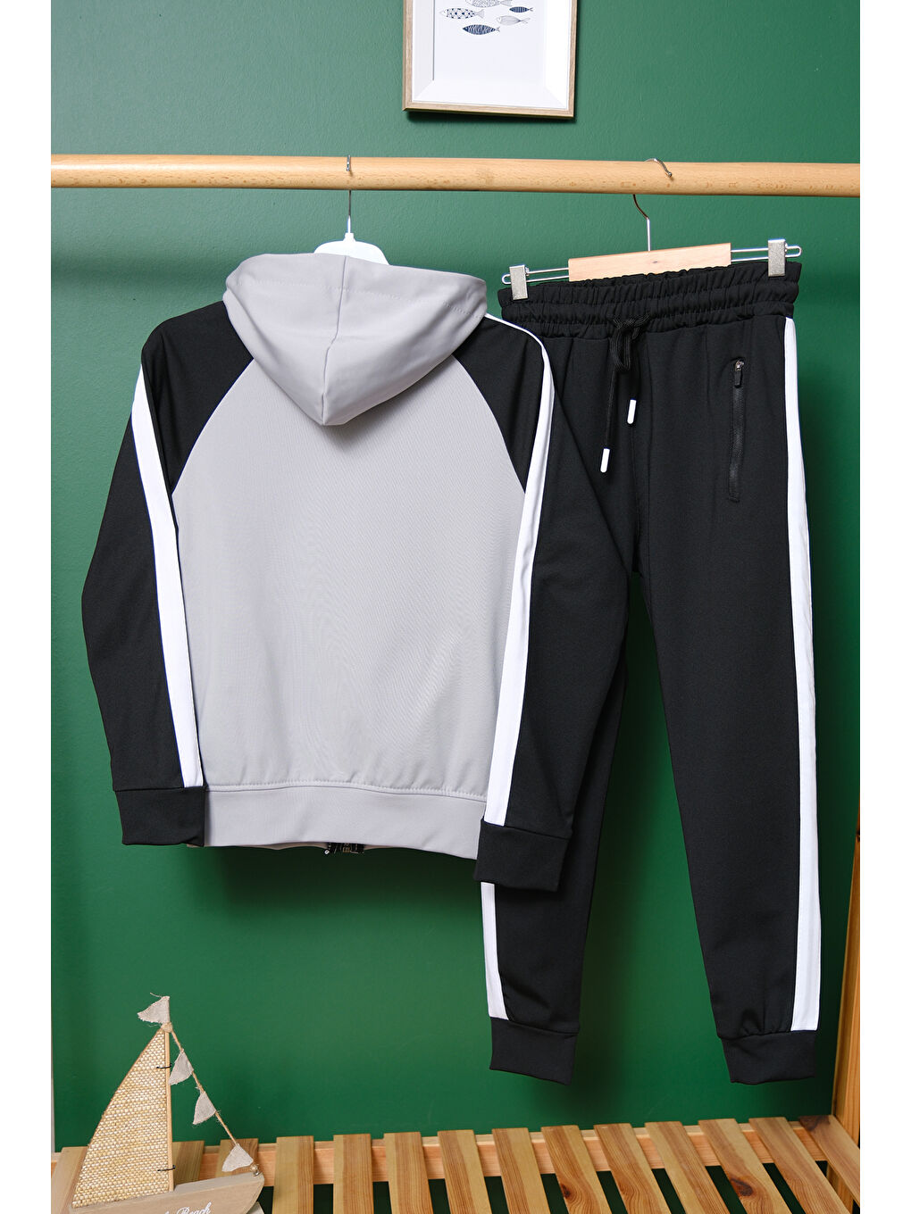 Gri Unisex Şerit Detaylı Kapüşonlu Çocuk Eşofman Takımı ESF.1903-6