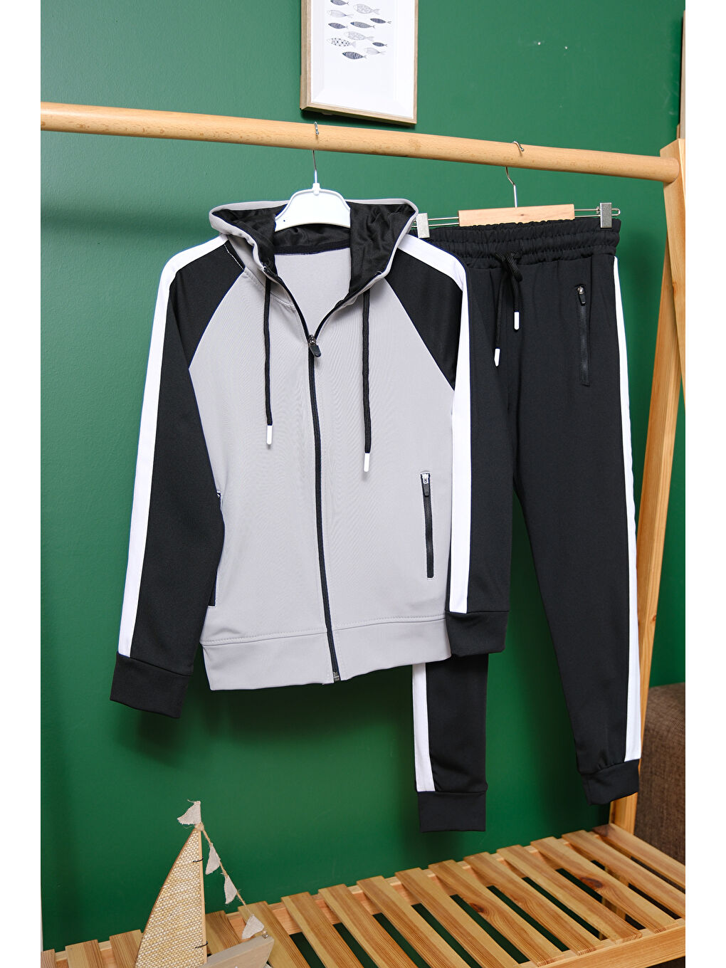 Gri Unisex Şerit Detaylı Kapüşonlu Çocuk Eşofman Takımı ESF.1903-7