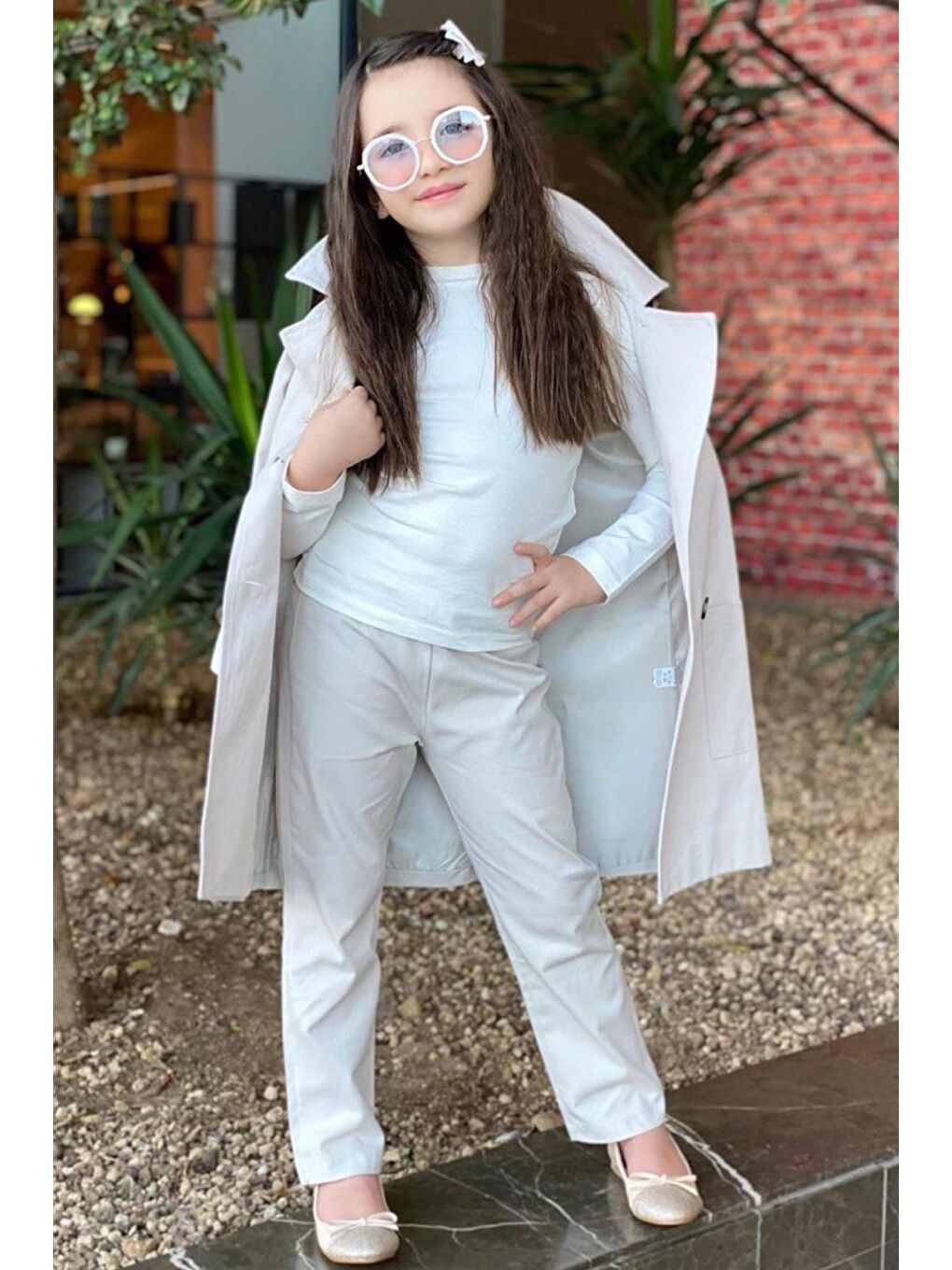 Kız Çocuk Beli Kuşaklı Gabardin Trençkotlu Pantolon ve Bluzlu Bej Alt Üst Takım-3