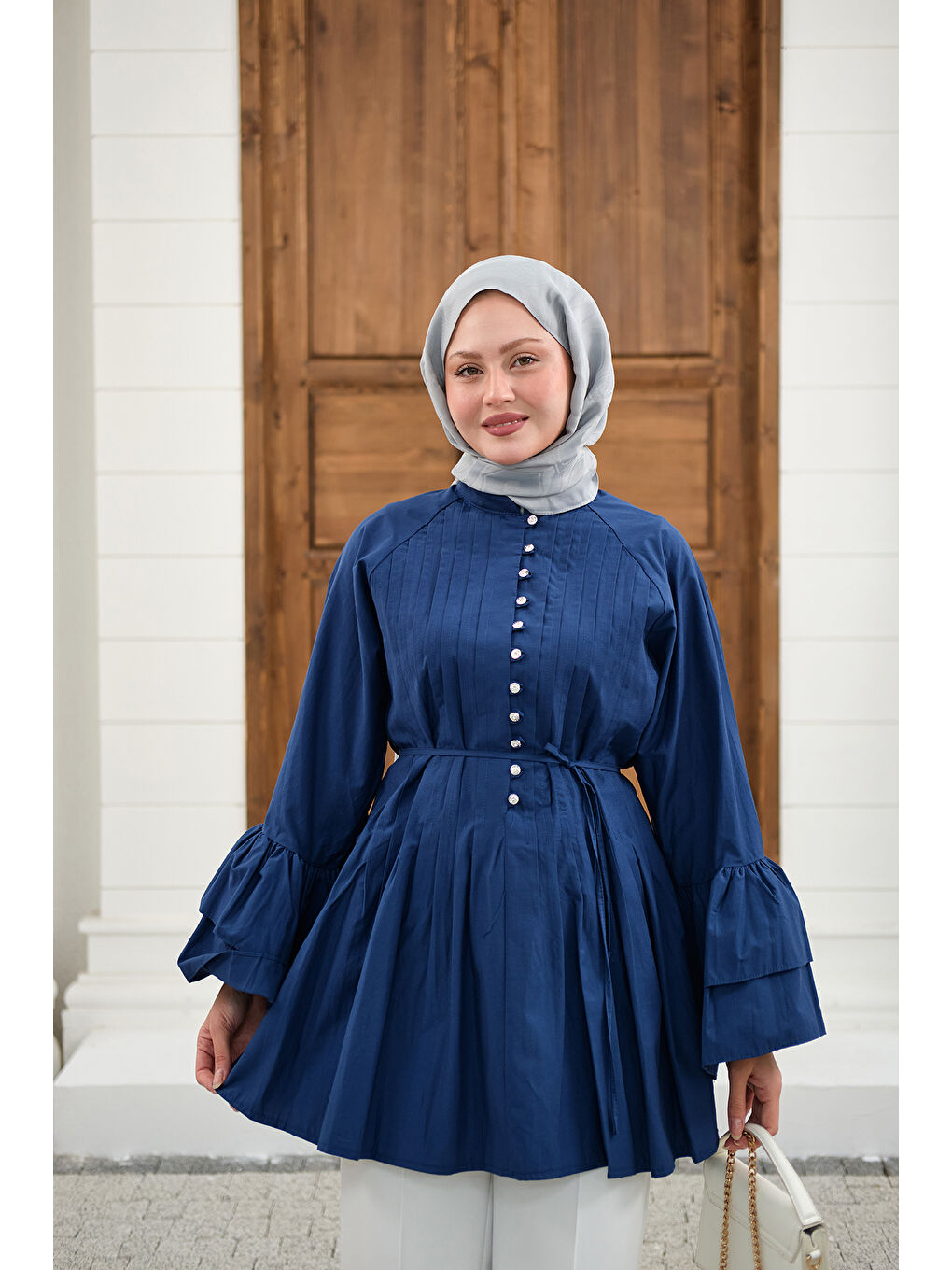 Kadın Önü Brit Düğme Detay Nervurlu Bel Bağlamalı Gömlek Lacivert