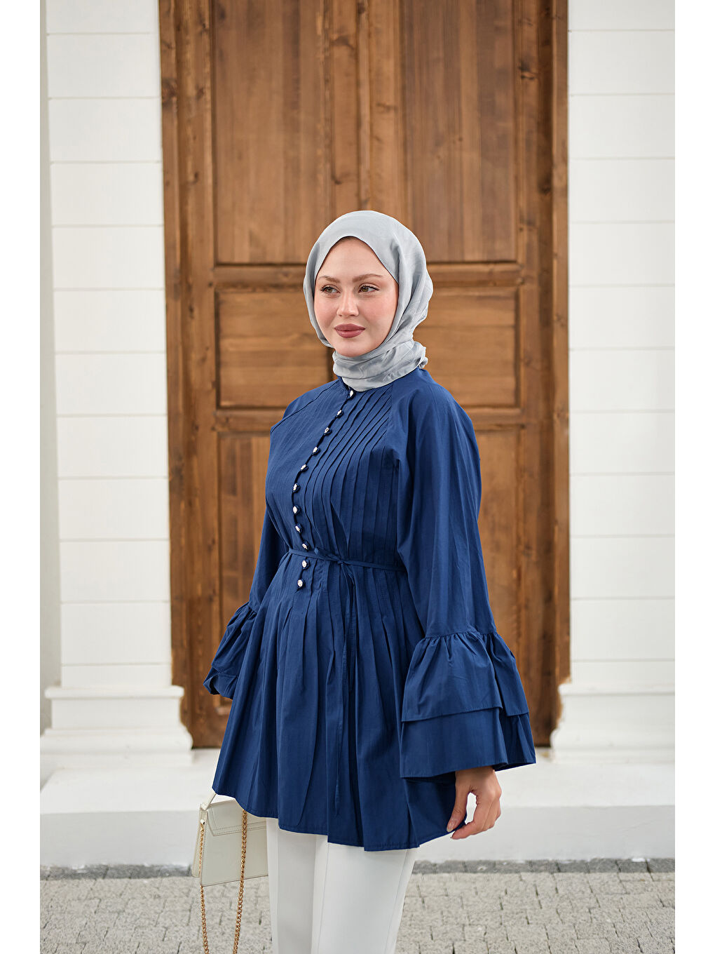 Kadın Önü Brit Düğme Detay Nervurlu Bel Bağlamalı Gömlek Lacivert-1