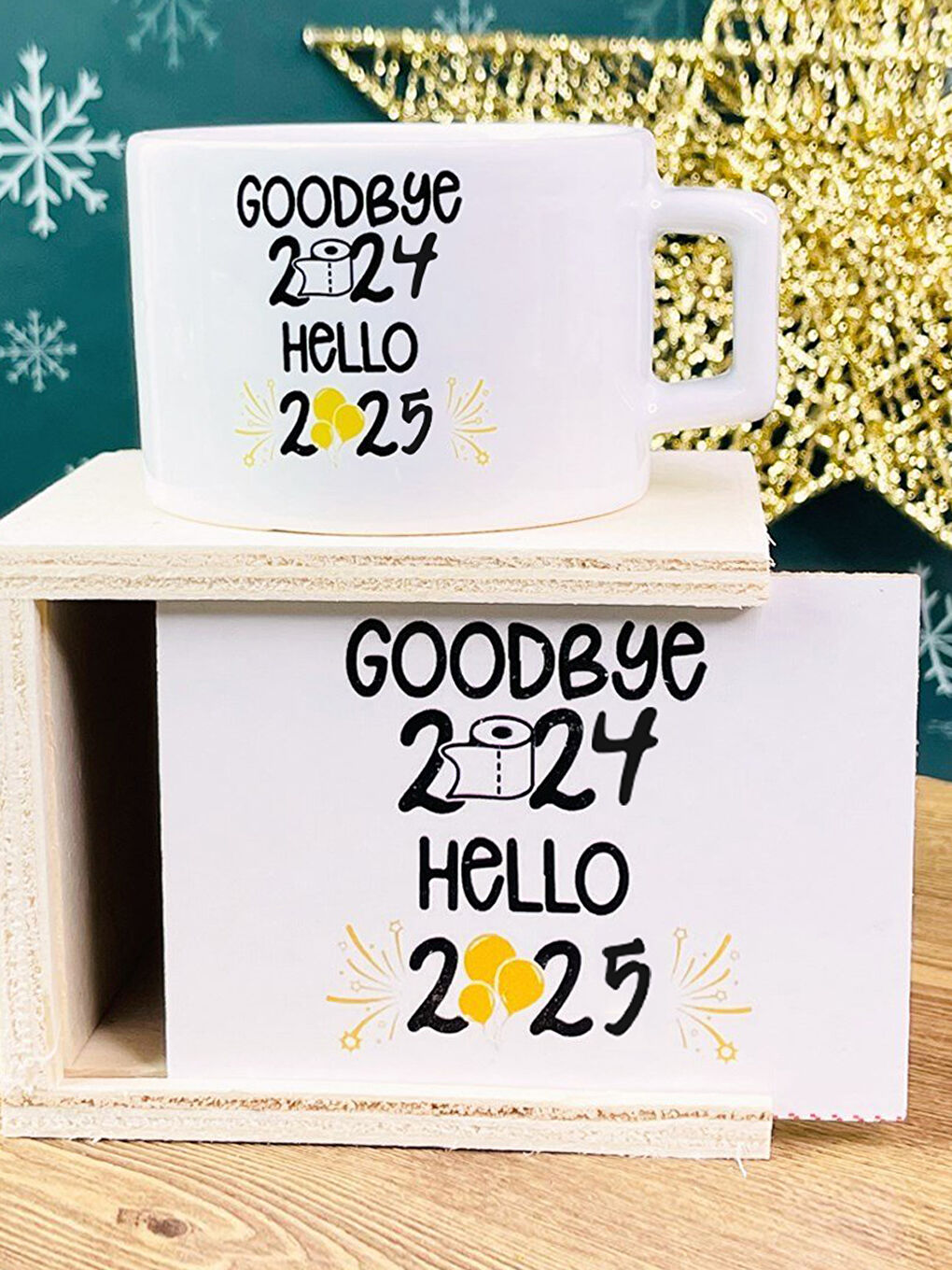 Karışık Güle Güle 2023 Merhaba 2024 Yılbaşı Tasarımlı Kutulu Kupa-1