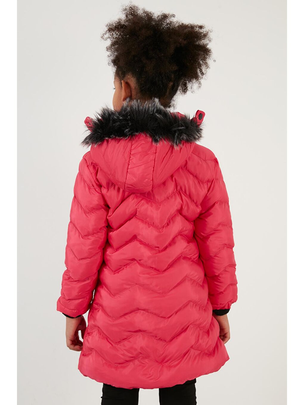 Pembe Peluş Astarlı Yakası Suni Kürklü Çıkarılabilir Kapüşonlu Kışlık Mont 5766041-4