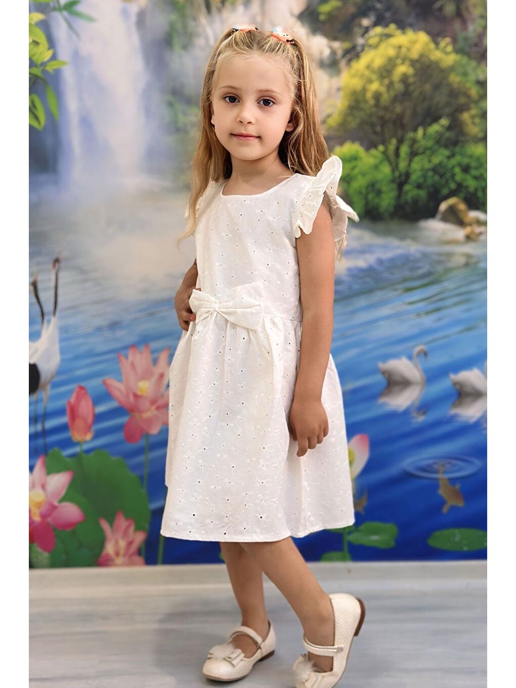 Kız Çocuk Elbise Çiçek Nakışlı Fiyonk Aksesuarlı Ekru (2-6 Yaş)