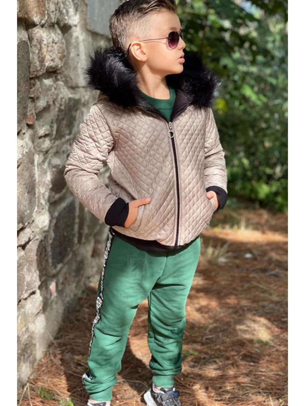 Erkek Çocuk New İçi Kürk Montlu ve Bereli Şerit Detaylı Yeşil Eşofman Takım