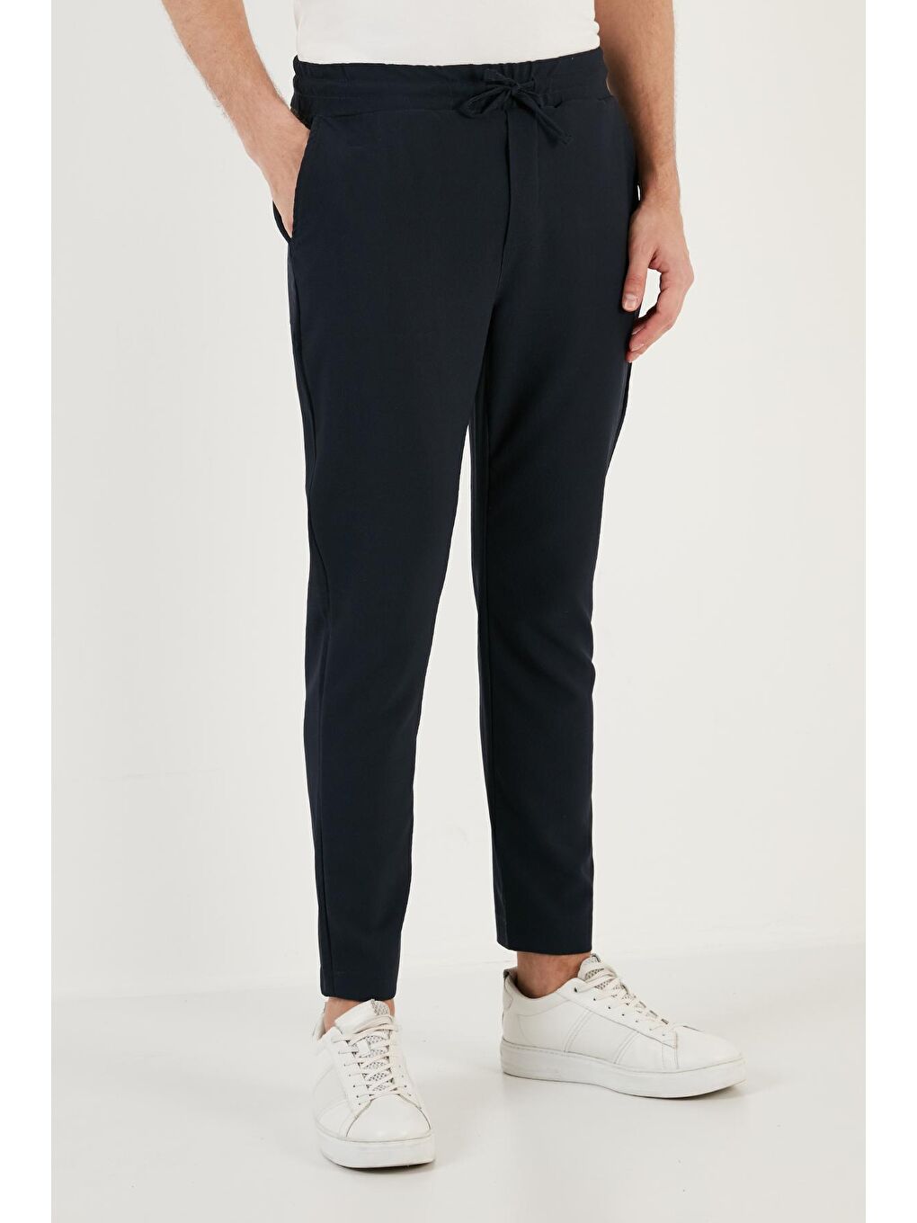 Lacivert Belden Bağlamalı Cepli Regular Fit Erkek Pantolon CF24S617953-5