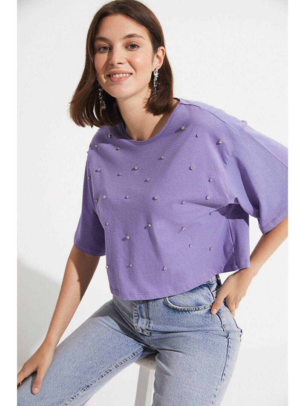 Mor Taş Detaylı %100 Pamuk Crop Tişört-3