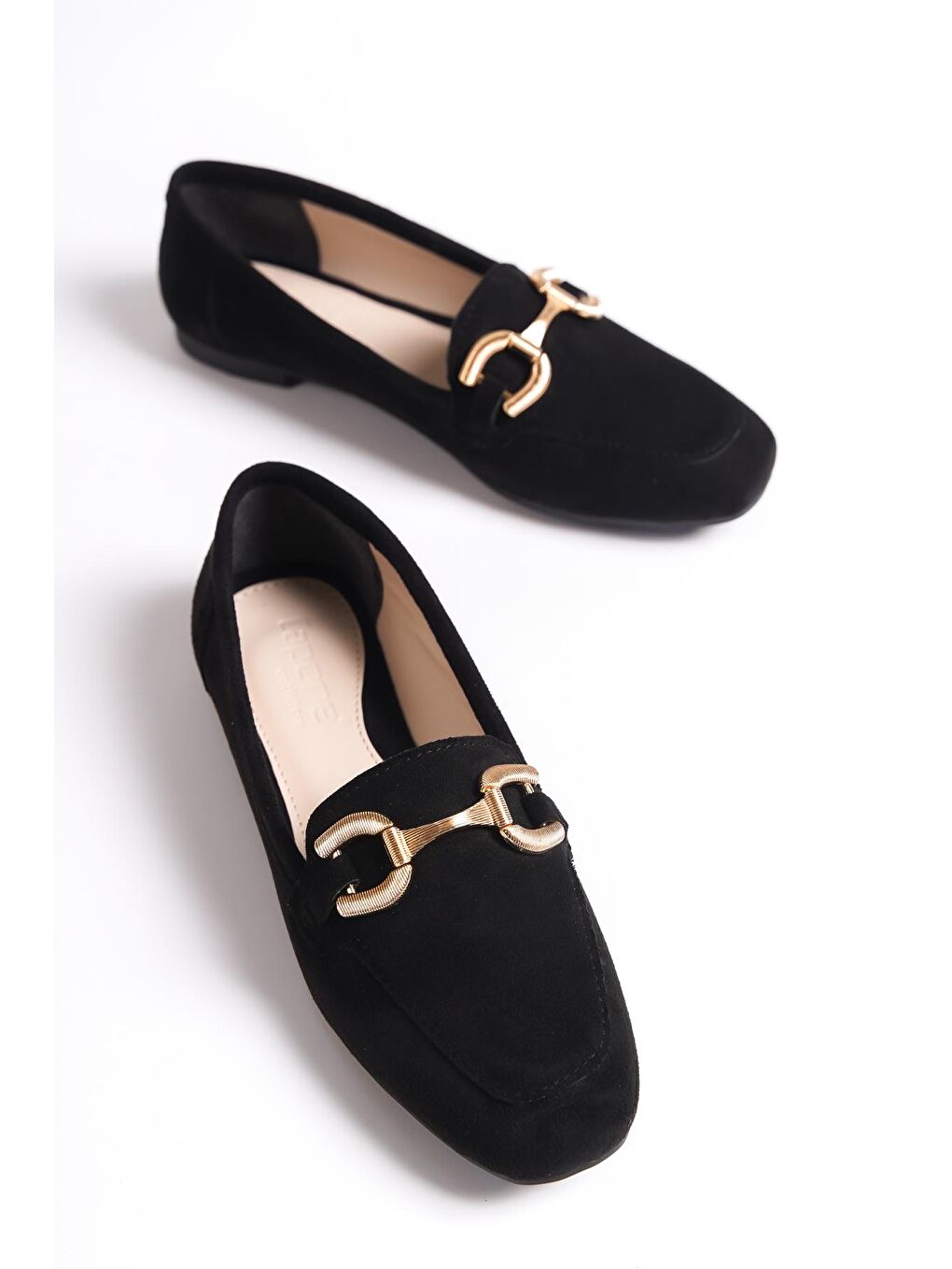 Siyah Ön Toka Aksesuarlı Kadın Loafer